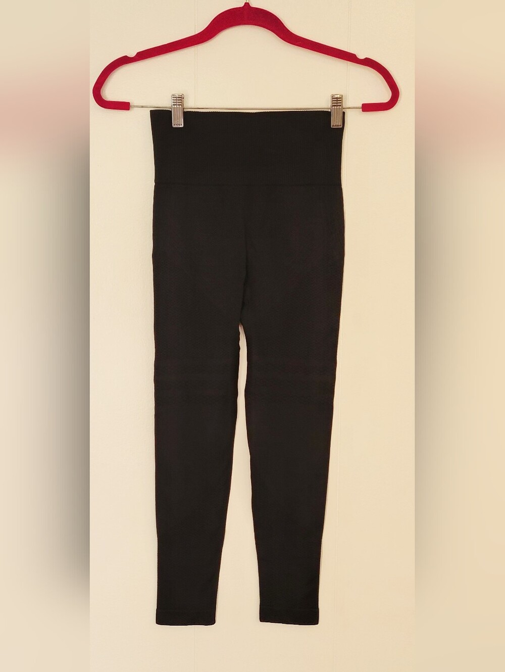 Lumya High-Waist Black Leggings — Women